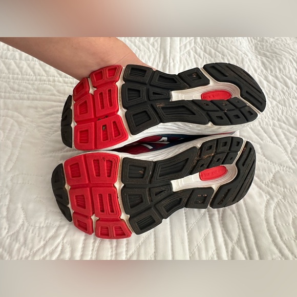 New Balance 680 V6 Running Shoes Red, Little Kids size 12 - Picture 5 of 7